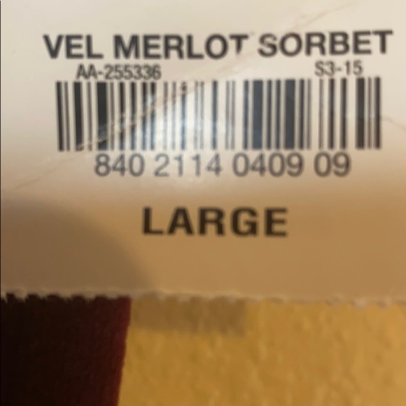 VELOUR MERLOT SORBET 2 piece Active Wear. - Picture 11 of 12